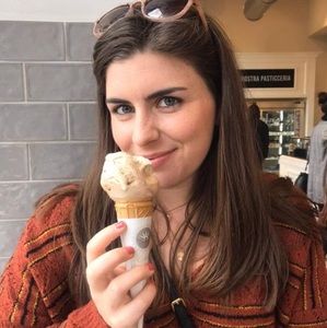 Meet your Posher, Savannah